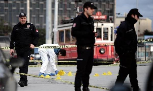 هجوم بسيارة مفخخة يسفر عن مقتل وإصابة العشرات في تركيا