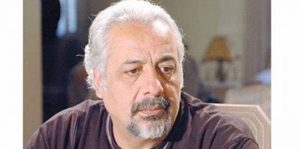 شاهد كيف أصبح أيمن زيدان بعد وفاة إبنه الأصغر