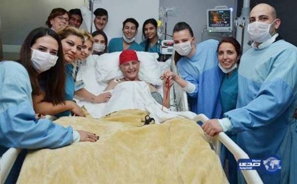 حفلة خطوبة في العناية المركزة ..