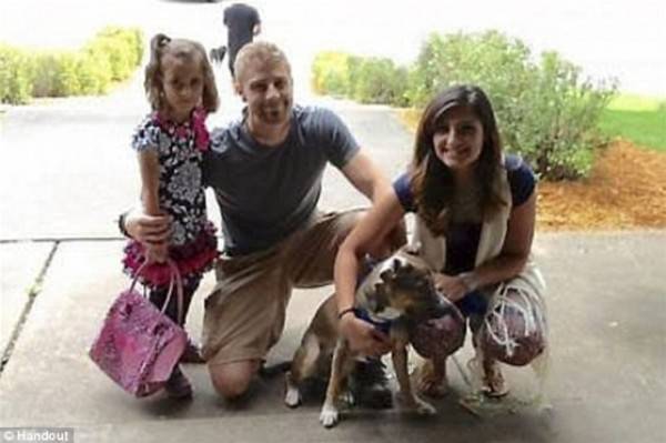 بالصور.. أمريكي يقتل زوجته وابنته ويكتب بدمها على الجدار هذه العبارة؟!