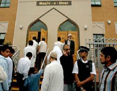 استقالة 53 مسلمًا من مصنع أميركي منعهم من أداء الصلاة