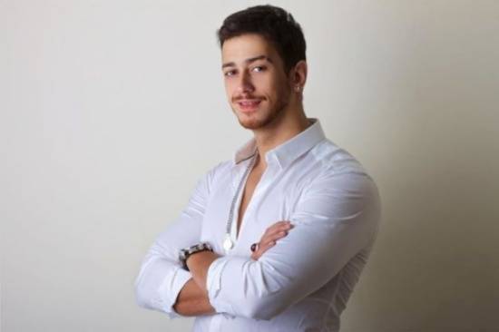 بسبب إنت باغية واحد سعد المجرد أمام القضاء