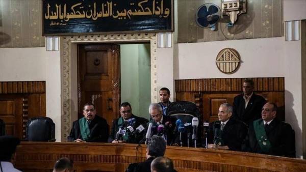 النيابة المصرية تطالب بعودة نجلي مبارك للسجن نحو 8 أشهر