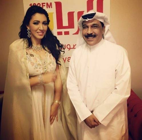 هذا ما حدث للفنان عبدالله رويشد خلال حفل فنيّ بقطر مع النجمة أسماء لمنوّر