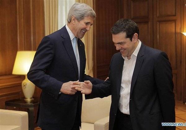 من هو الرئيس الاوروبي الذي لم يرتدي ربطة عنق؟