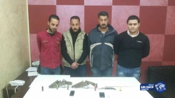 يختطف نجل شقيقته ويصوره عارياً لتتنازل والدته عن ميراثها