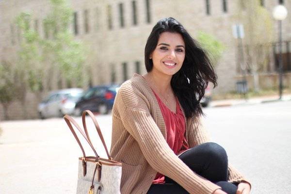 رسالة خطيبة محمد عساف تهز الجمهور