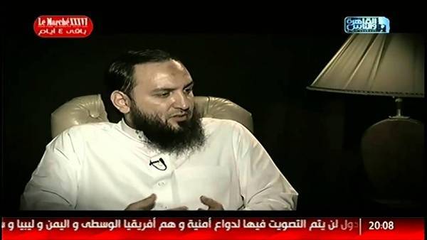 بالفيديو .. شاب يتحدث عن عشيقته “الجنية” ويروي تفاصيل زواجهما! شاهد ماذا رد الشيخ الليثي