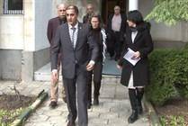 سفير فلسطين في صوفيا يكشف : هذا ما جرى في السفارة