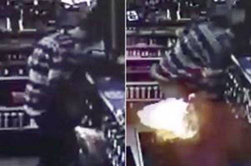 بالفيديو... لحظة انفجار سيجارة إلكترونية في جيب رجل!!!