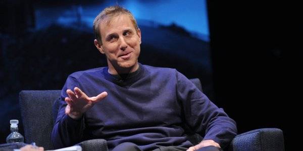 بشرى للنباتيين: رجل يصنع الهامبرغر من النباتات.. هل هي نهاية اللحوم؟