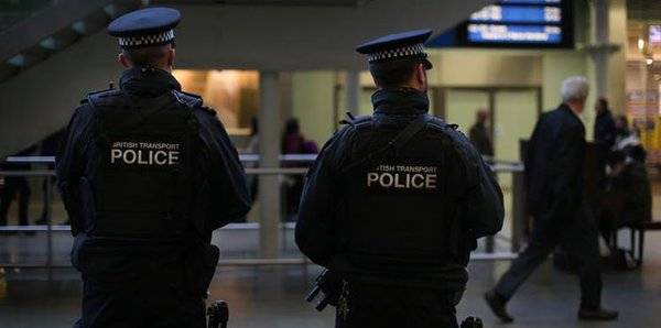 بريطانيا.. السجن 26 عاماً لمدرس اغتصب تلميذته القاصر