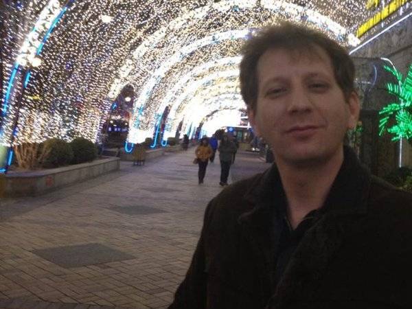 باباك زنجاني الايراني من سائق الى منقذ نظام نجاد من العقوبات الى حبل المشنقة