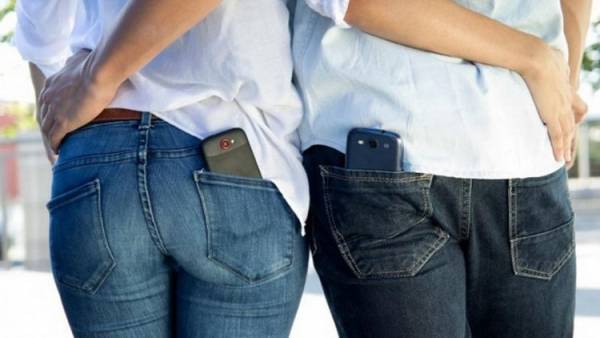 طلاب ألمان يصممون ملابس داخلية تحمي الرجال من مخاطر المحمول  صور