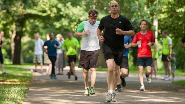 علماء: الجري يجبر الخلايا السرطانية على الجفاف