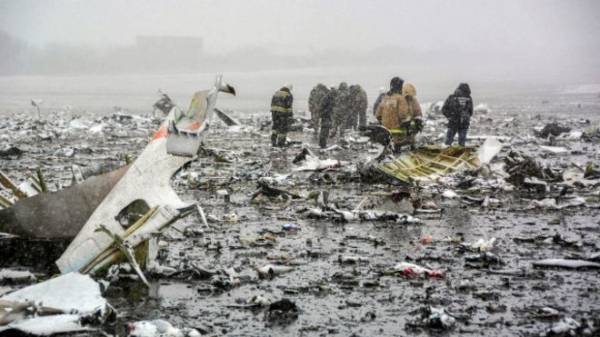 العثور على الصندوقين الأسودين لطائرة فلاي دبي المنكوبة