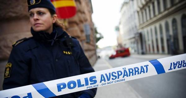 لصوص يفجرون مبنى لسرقة صراف آلي