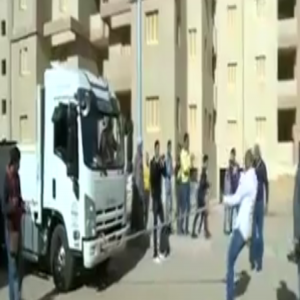 بالفيديو.. مصري قوته تعادل 360 حصانا ولا يقتله الرصاص ولا ينام