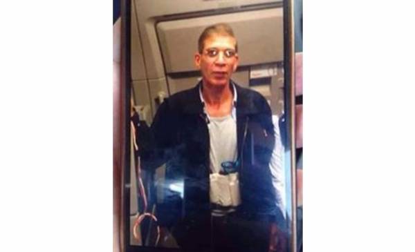 حادثة الطائرة المصرية تنتهي باستسلام الخاطف ونجاة الركاب