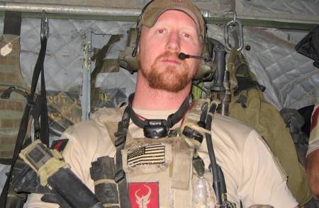 شاهد بالفيديو...لماذا تم اعتقال الجندي الأمريكي قاتل بن لادن ؟