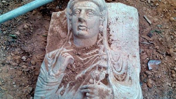 العثور على 5 قطع أثرية سرقها داعش من متحف تدمر