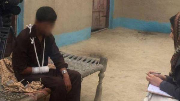 اب قطع يد ابنه لانه تحرش باخته