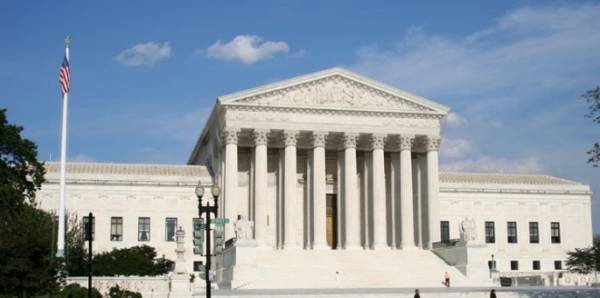 حبس رئيس سابق لمجلس النواب الأمريكي بتهمة الإساءة الجنسية