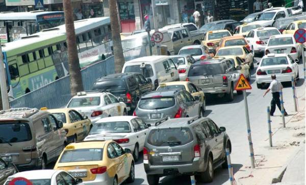 مكوك العبدلي.. خدمة نقل جديدة لمعالجة الأزمة المرورية