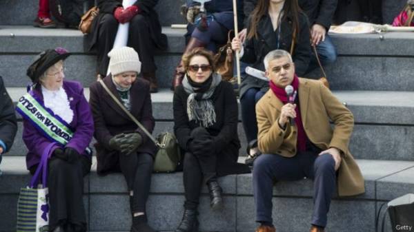 هل تمنع حملات التشكيك وصول أول مسلم لمنصب عمدة لندن؟