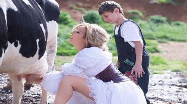 أعيدوا زوجتي لتحلب البقرات