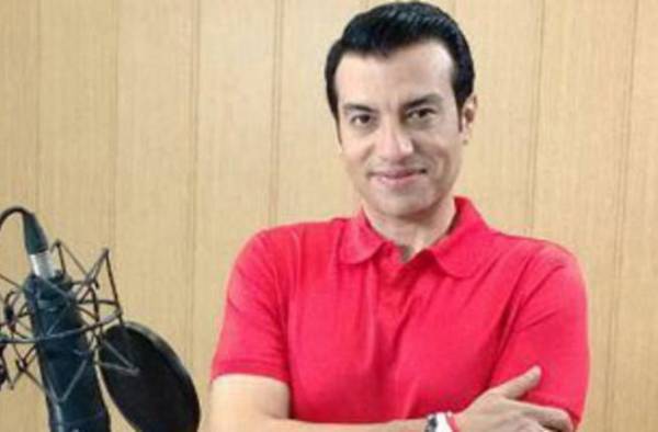 ايهاب توفيق مُتهم بالنصب!