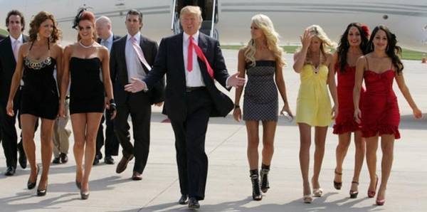صحيفة: لترامب تاريخ مزعج مع النساء!!