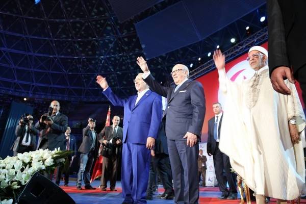 قرار النهضة بفصل الدعوي عن السياسي والتبرّؤ من الإخوان يحدث زلزالا كبيرا