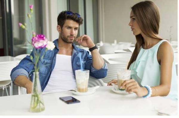 8 أنواع من النساء يخطفن قلوب الرجال من أول نظرة