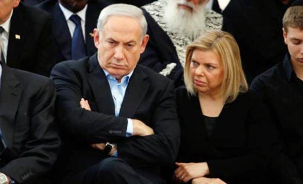 نتانياهو وزوجته نصابين... تفاصيل