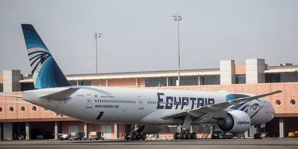 لا أمل في انتشال الصندوقين الأسودين للطائرة المصرية قبل 12 يوماً.. إليك الأسباب