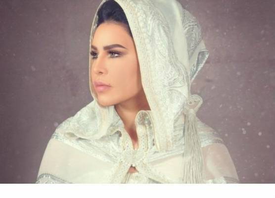 شاهد.. أحلام ترتدي الحجاب وتعلن اعتزالها الغناء:
