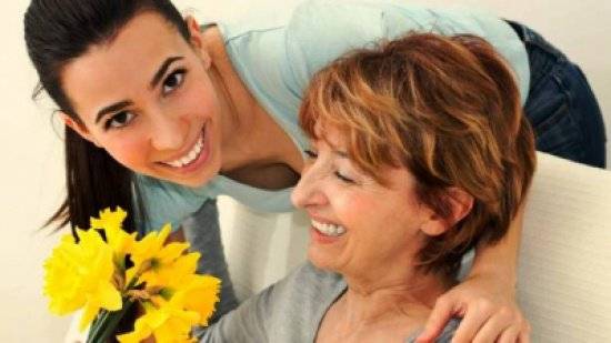 فوائد إقامتك مع حماتك بنفس المنزل!