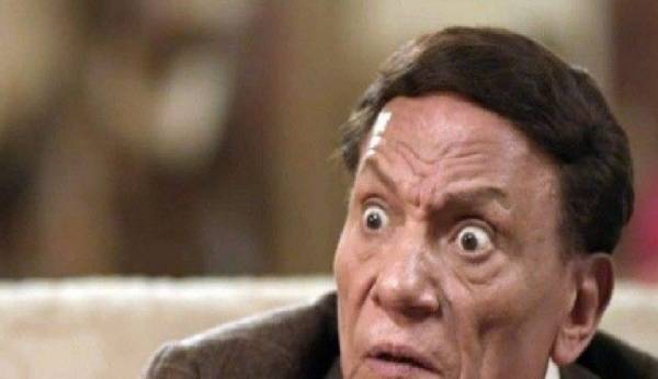 هذه حقيقة تبرع عادل إمام بنصف ثروته للشباب