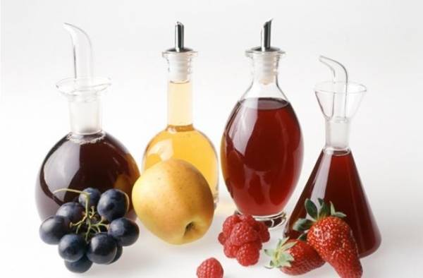 ما هي فوائد إضافة الخل إلى وجبات الطعام؟