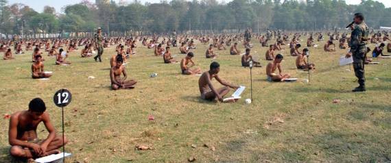 من بينها الامتحان بـالملابس الداخلية.. هذه أبرز إجراءات الدول لمنع الغش وتسريب الامتحانات