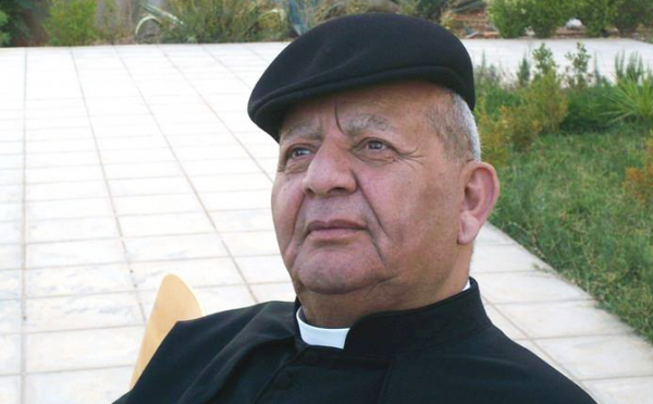 الموت يُغيّب الاب يعقوب حجازين “شيخ الكهنة”