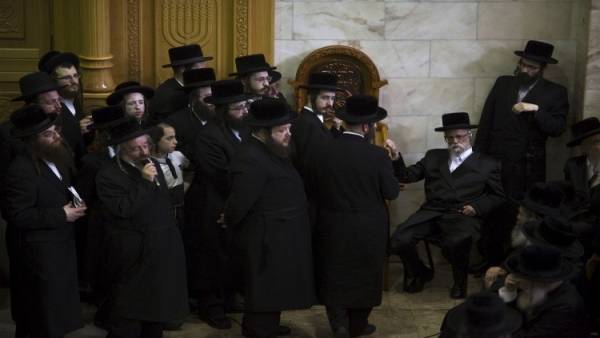 تحذيرات من فتاوى حاخامات تجيز تسميم مياه شرب الفلسطينيين