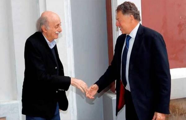 الخارجية الأمريكية ترفض منح جنبلاط تأشيرة دخول