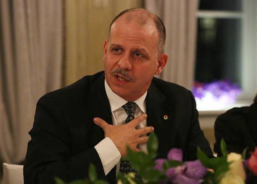 الامير فيصل يقدم التعازي لاسر شهداء الجيش العربي والاجهزة الامنية