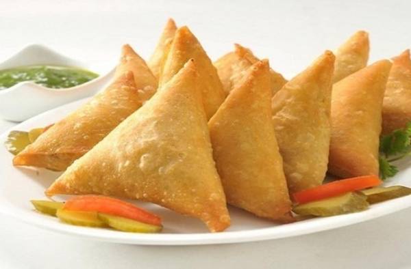 سعودي يطلق زوجته بسبب سمبوسة .. ورواد تويترهي سمبوسة شي هين