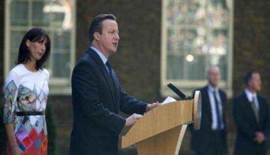 بالصور.. دموع زوجة كاميرون عقب تقديم زوجها استقالته من منصبه