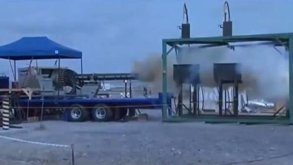 أمريكا ماضية في تجاربها لصنع المدفع الكهربائي