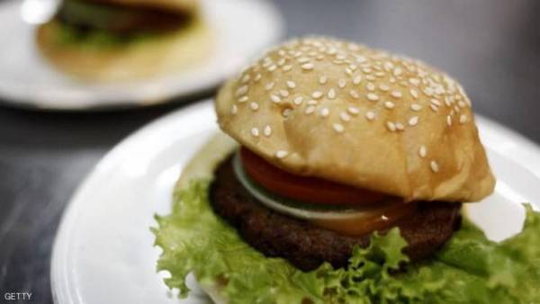 مطعم يمنحك البرغر مجانا مدى الحياة.. لكن بشرط عجيب!!