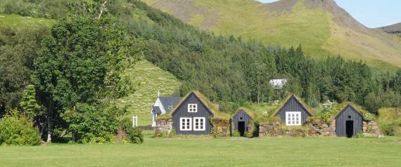 رمضان بالقطب الشمالي.. مسلمون يصومون نحو 24 ساعة ويفطرون على الرنة ومكافأتهم تأتي بالشتاء